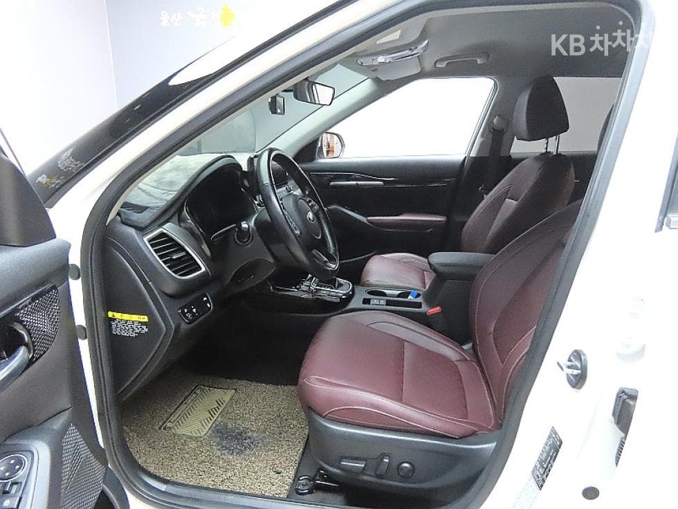 Kia Seltos1.6 Gasoline Turbo 2WD Noblesse - 10