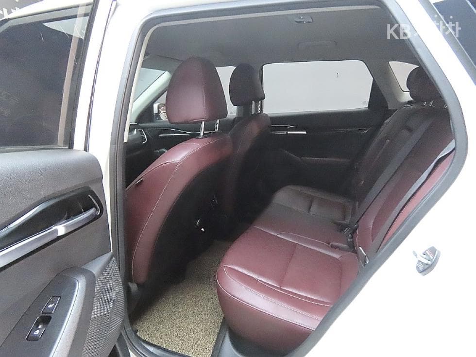 Kia Seltos1.6 Gasoline Turbo 2WD Noblesse - 11