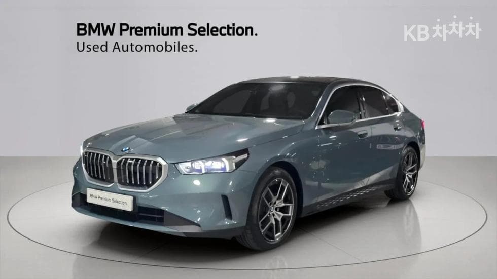 BMW Нов5 Серия(G60) 520i Стандартен - Image 1
