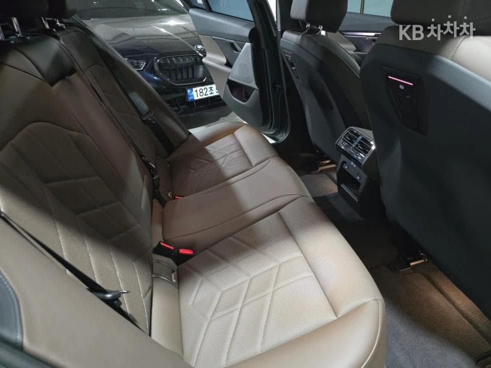 BMW New5 Series(G60)520i Standard - 10