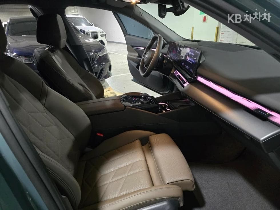 BMW New5 Series(G60)520i Standard - 14