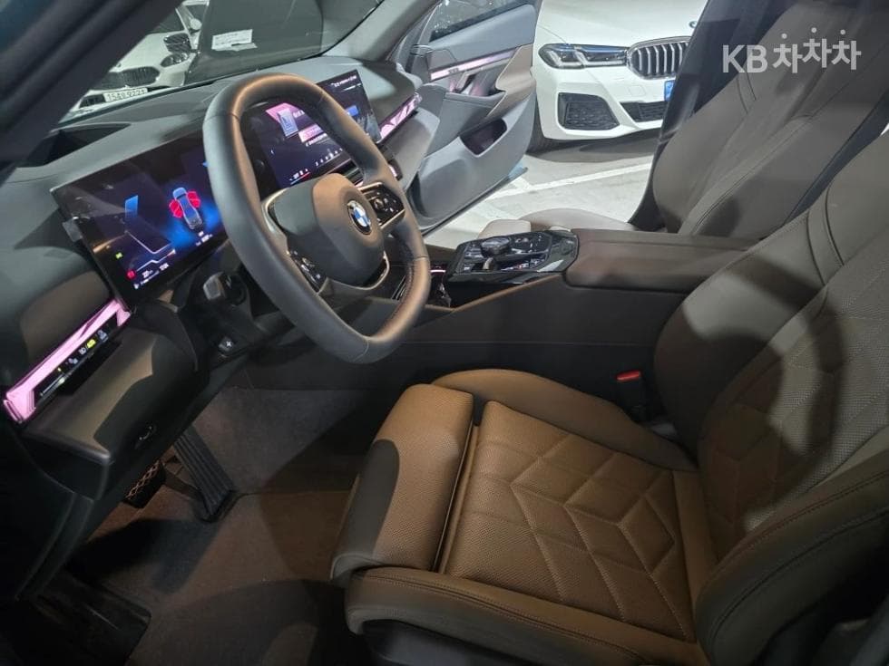 BMW New5 Series(G60)520i Standard - 17