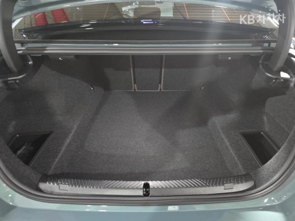BMW New5 Series(G60)520i Standard - 20