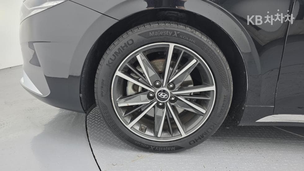 Хюндай The New (фейслифт) Grandeur (Azera)2.5 Le Blanc - 7