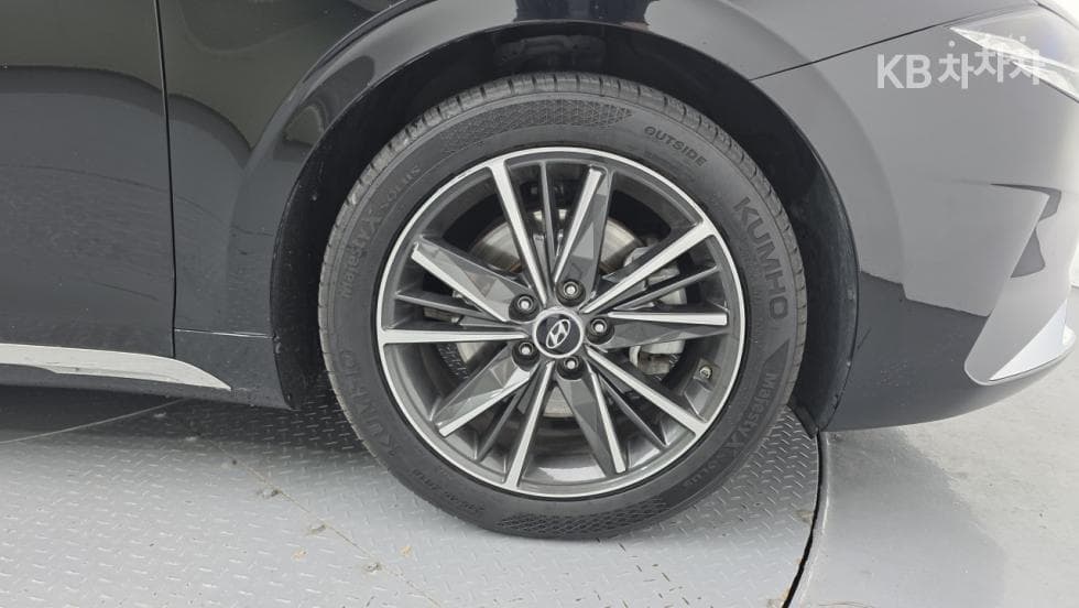 Хюндай The New (фейслифт) Grandeur (Azera)2.5 Le Blanc - 10