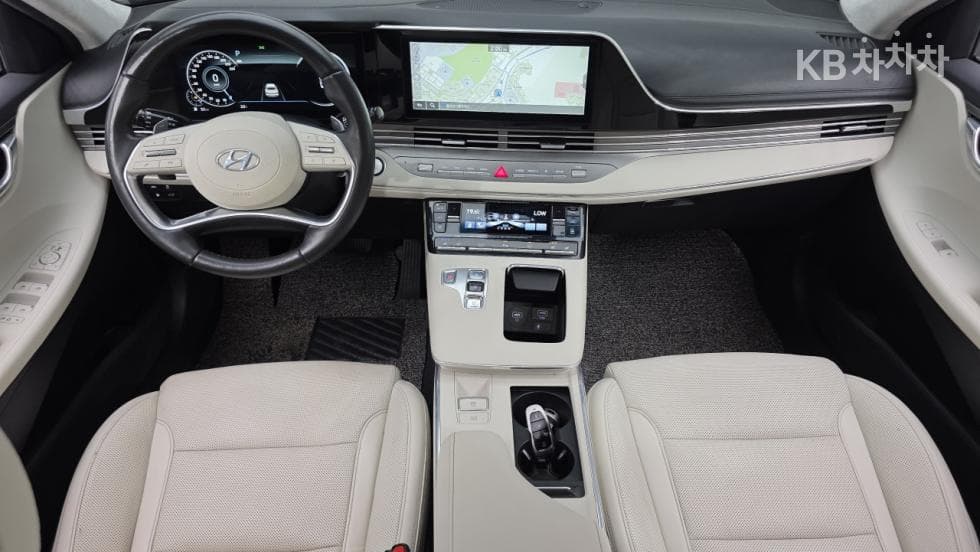 Хюндай The New (фейслифт) Grandeur (Azera)2.5 Le Blanc - 11