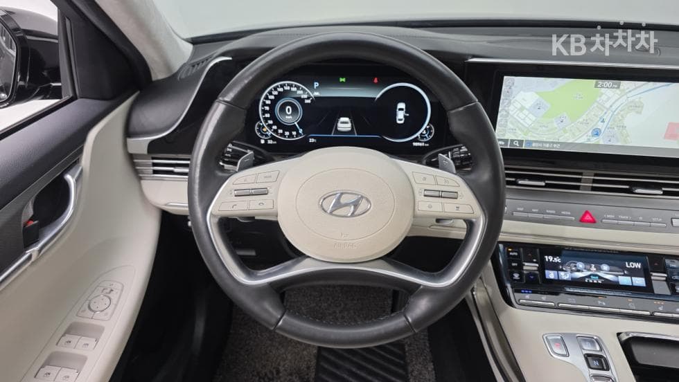 Хюндай The New (фейслифт) Grandeur (Azera)2.5 Le Blanc - 16