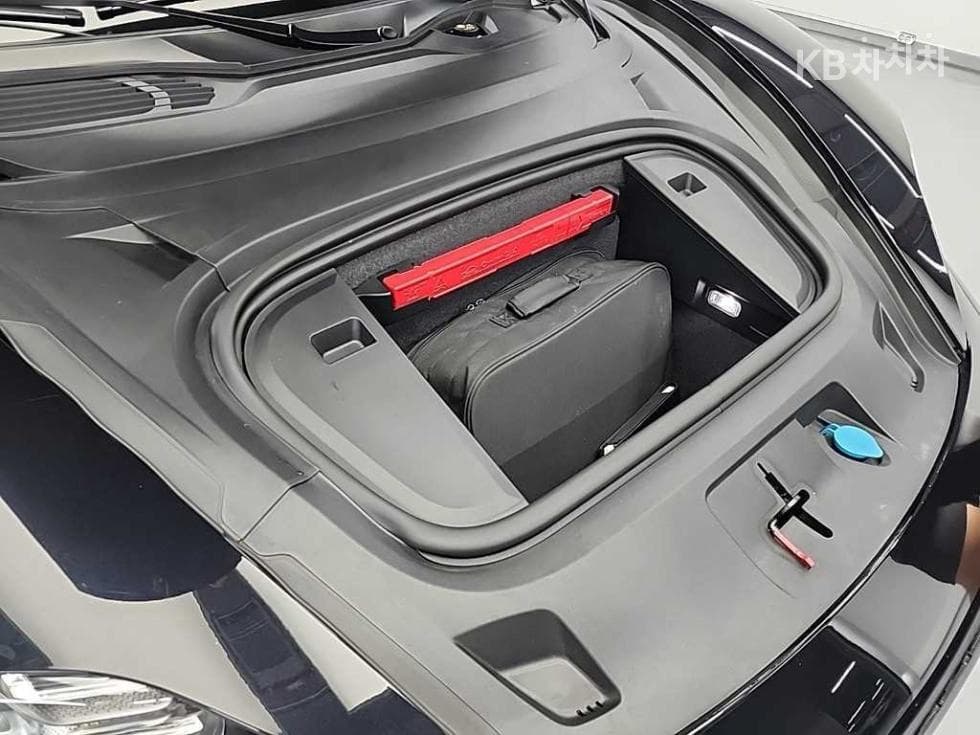 Porsche Taycan4S - 5