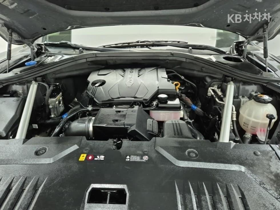 Дженезис GV70Бензин 2.5T 2WD - 18