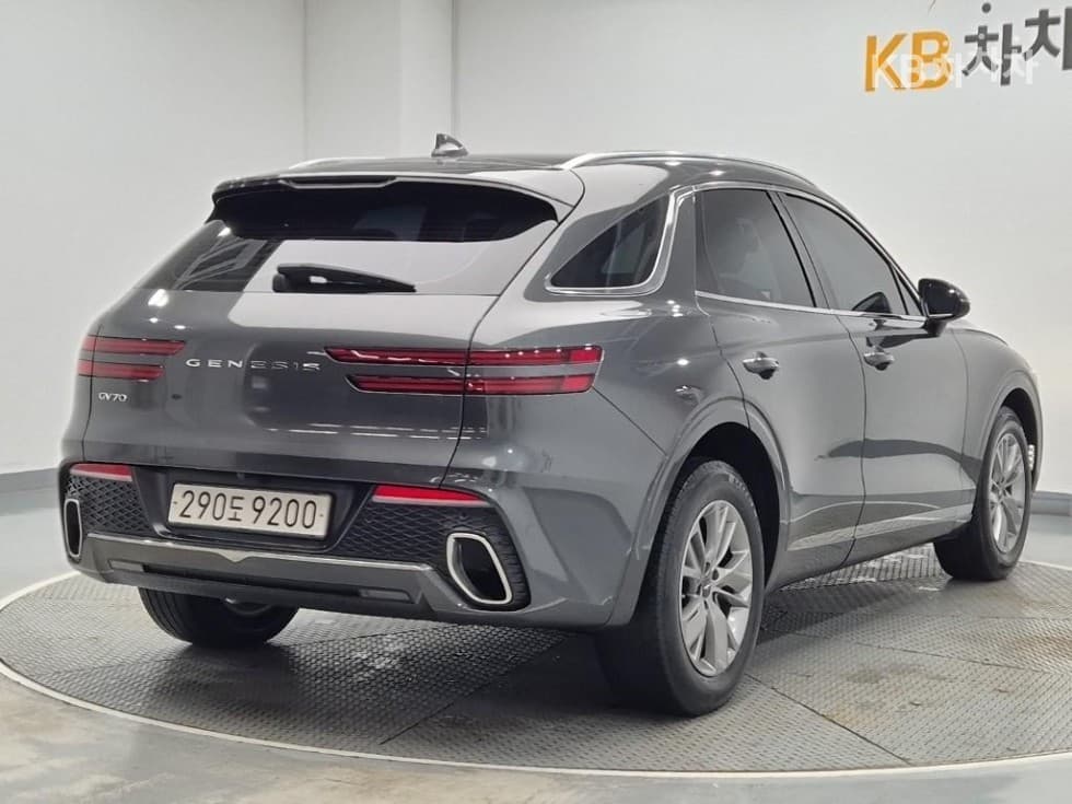 Дженезис GV70Бензин 2.5T 2WD - 3