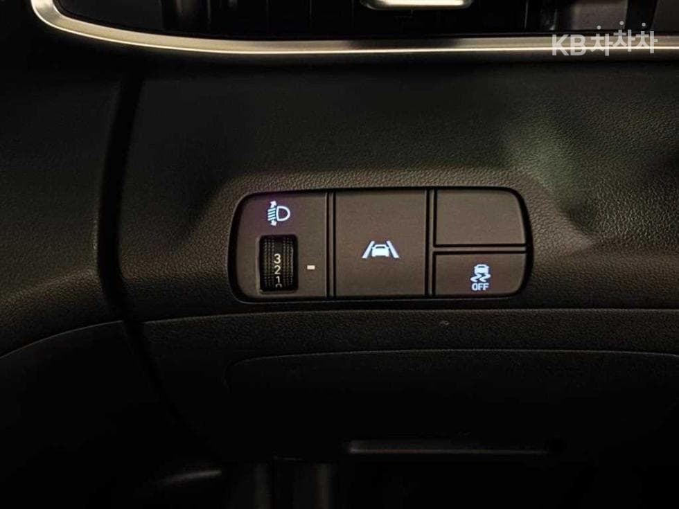 Hyundai All New Avante (Elantra)(CN7)1.6 Gasoline Modern - 13