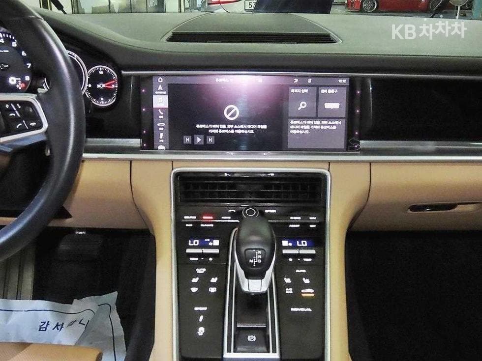 Porsche 파나메라 (971)3.0 4 Стандартен - 11