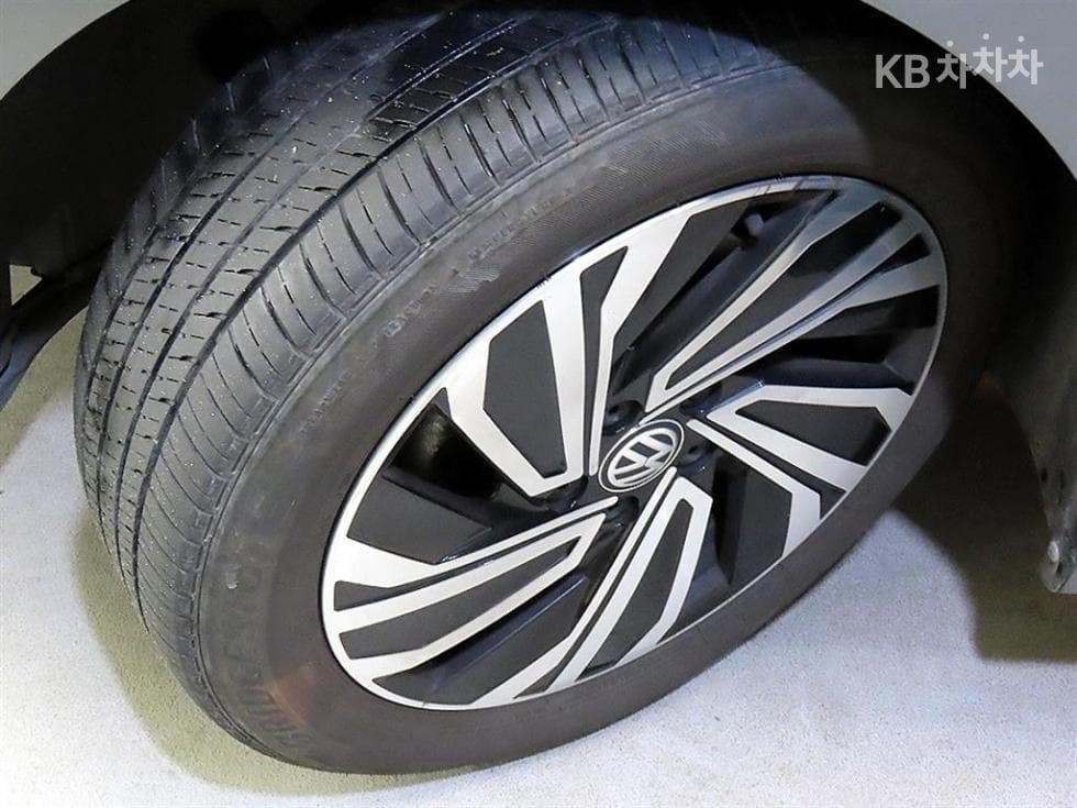 Volkswagen The All New Jetta(7-мо поколение)1.4 Турбонагнетен Стратифициран Инжекция (ВВ) Prestige - 20