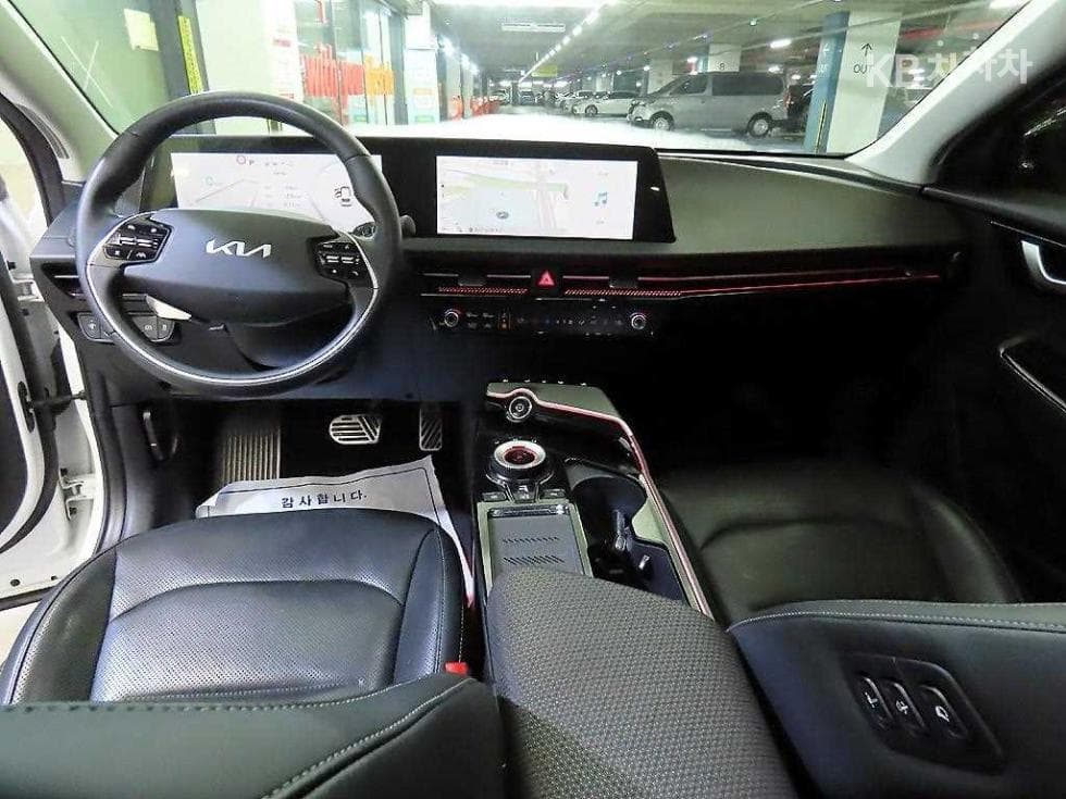 Киа EV6롱 레Местен지 2WD 어스 - 10