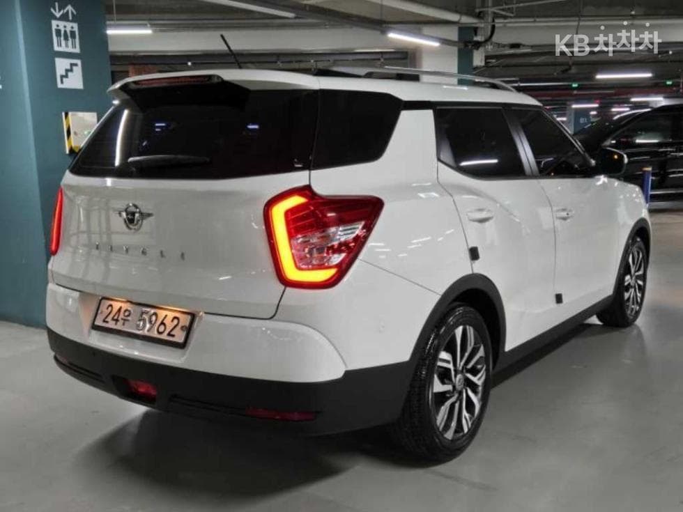 КейДжи Мобилити Тиволи AirБензин 2WD IX - 5