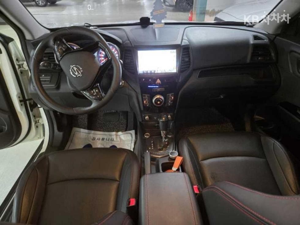 КейДжи Мобилити Тиволи AirБензин 2WD IX - 7