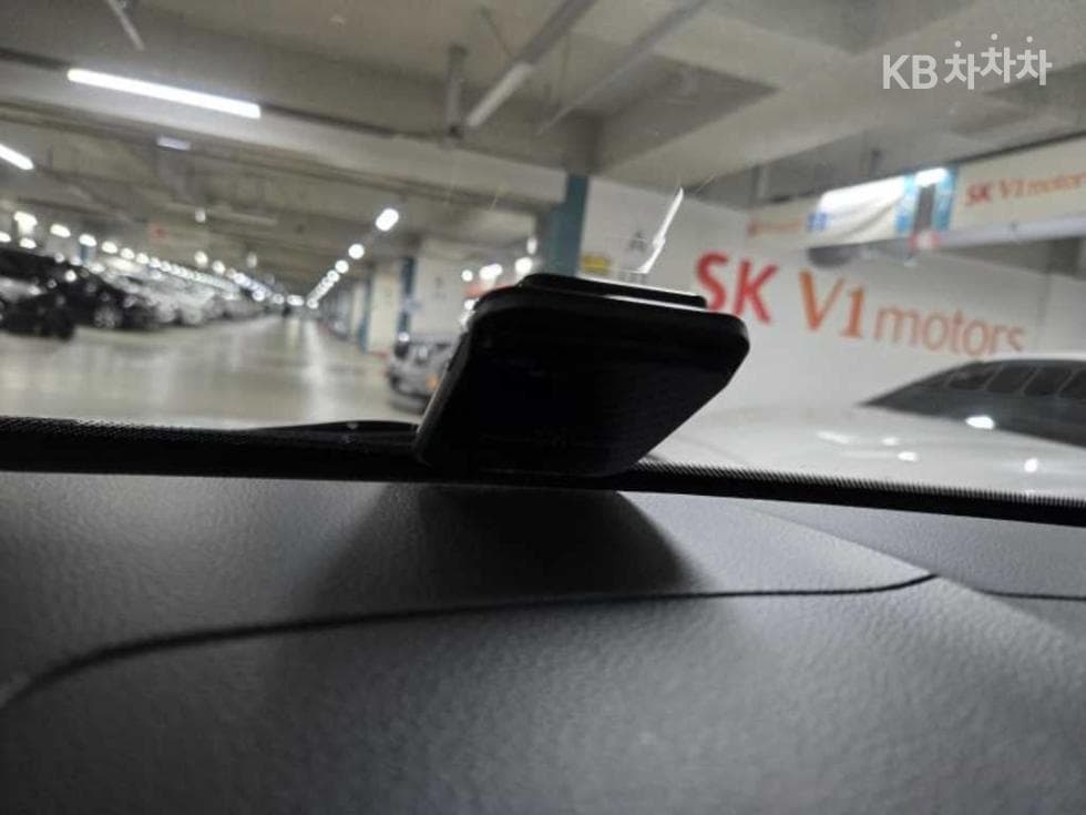 КейДжи Мобилити Тиволи AirБензин 2WD IX - 15