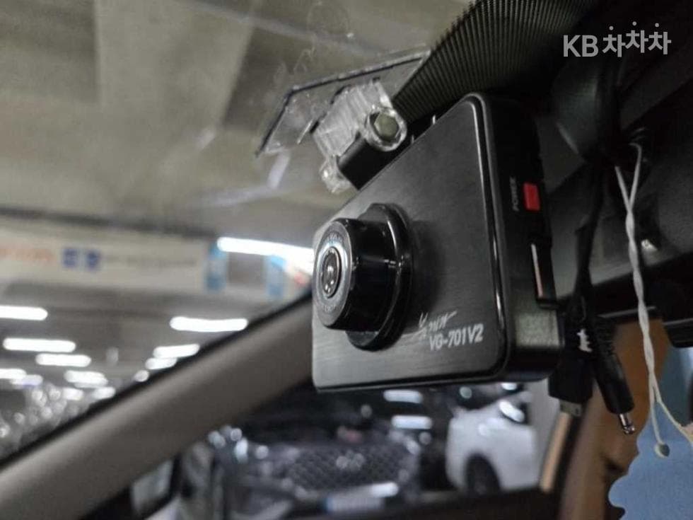 КейДжи Мобилити Тиволи AirБензин 2WD IX - 16