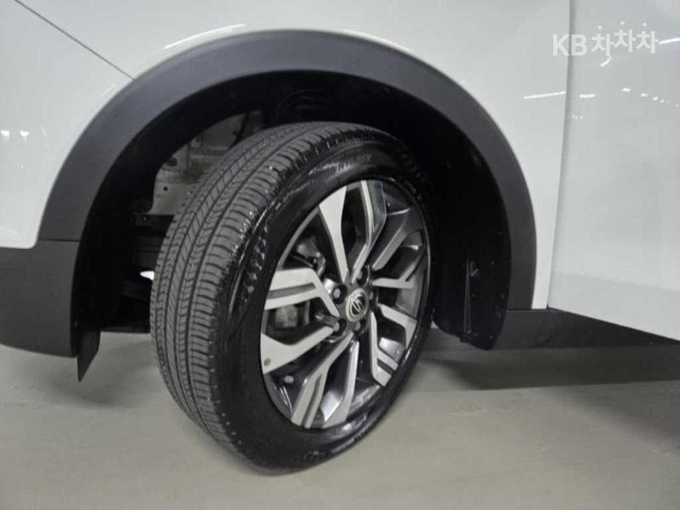 КейДжи Мобилити Тиволи AirБензин 2WD IX - 19