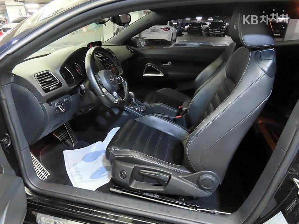 Volkswagen Scirocco2.0 Turbo Diesel Injection R-line - 6