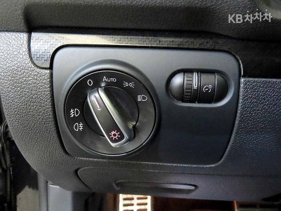 Volkswagen Scirocco2.0 Turbo Diesel Injection R-line - 13