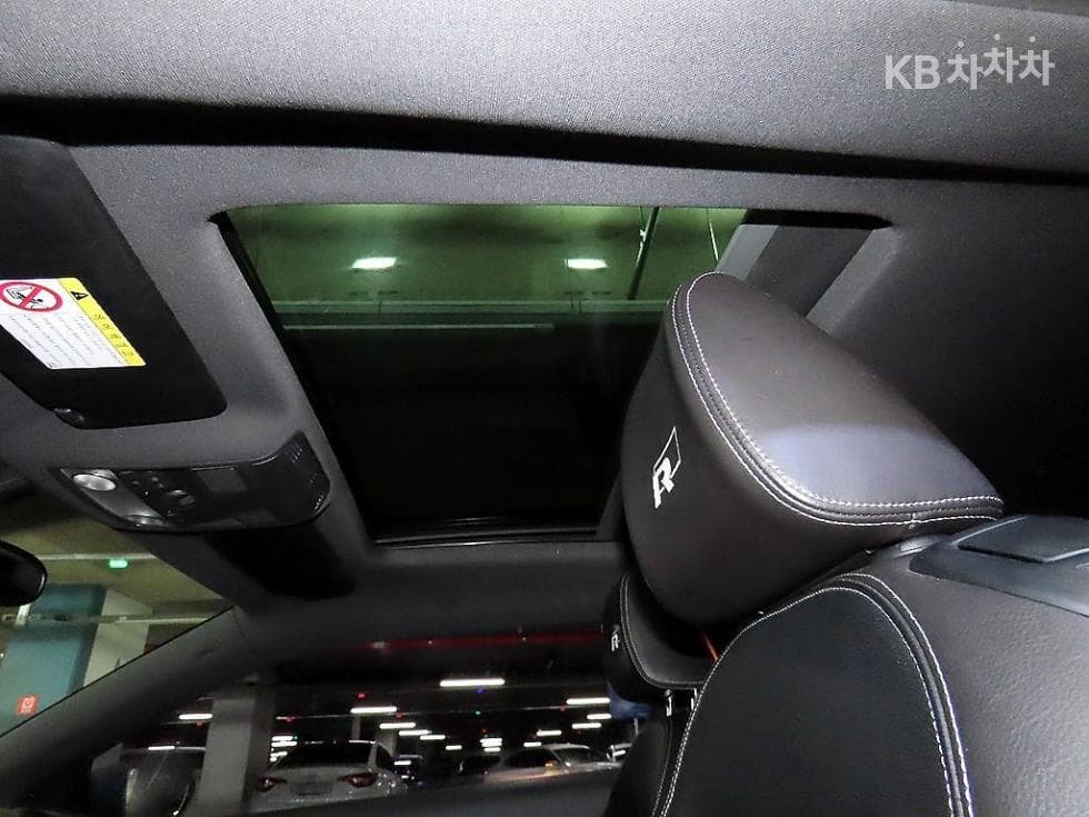 Volkswagen Scirocco2.0 Turbo Diesel Injection R-line - 16
