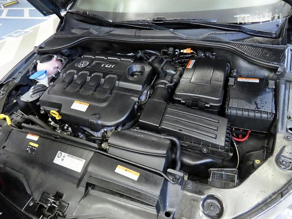 Volkswagen Scirocco2.0 Turbo Diesel Injection R-line - 19