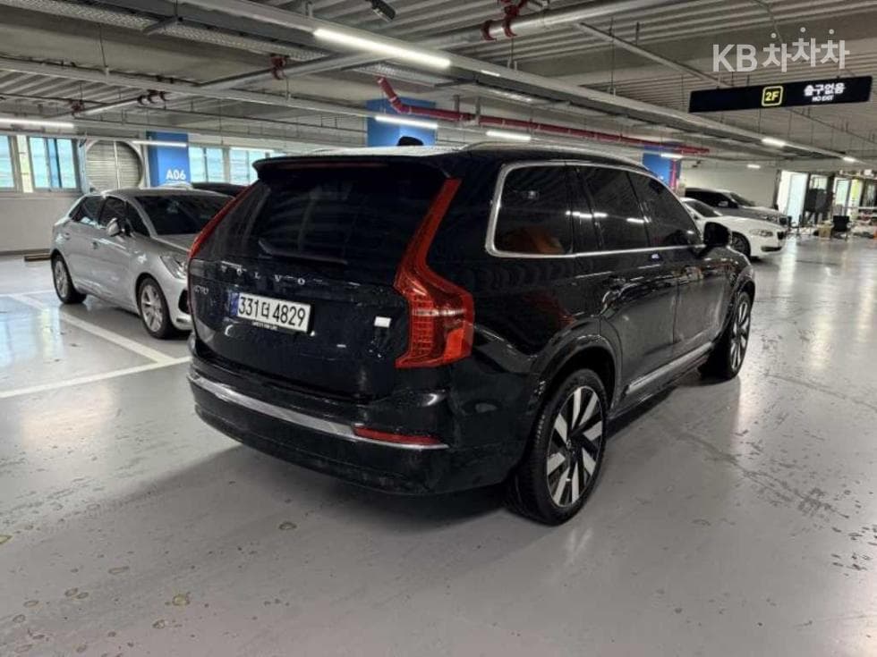 Volvo All New XC90T8 Ultimate Bright - 4