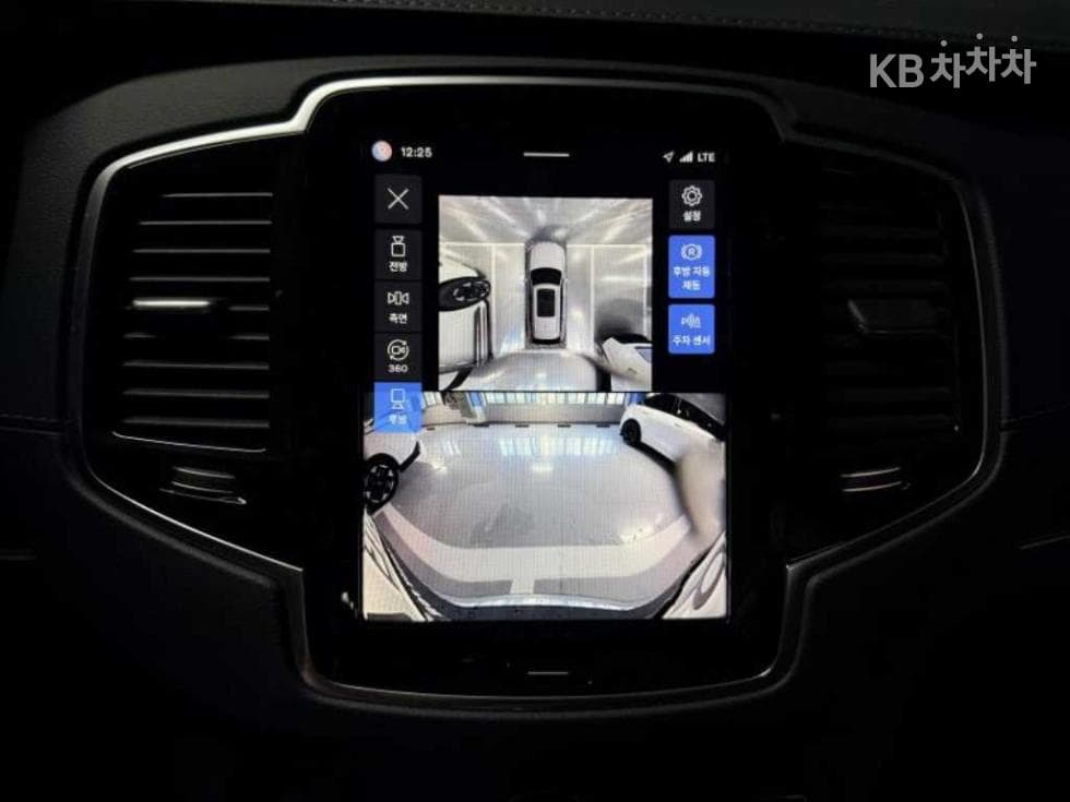 Volvo All New XC90T8 Ultimate Bright - 14
