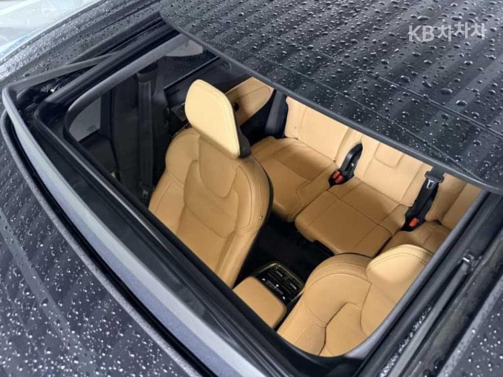Volvo All New XC90T8 Ultimate Bright - 17