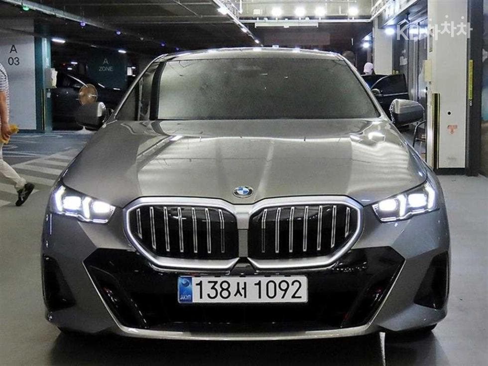 BMW Нов5 Серия(G60)520i Стандартен - 2