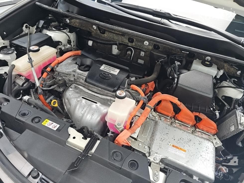 Toyota RAV42.5 4WD Hybrid Standard - 5