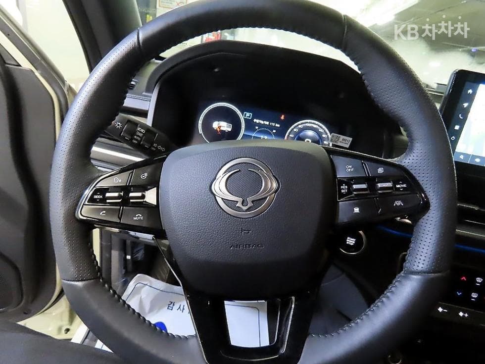 КейДжи Мобилити 무쏘스포츠(Q250)4x4 Престиж - 8