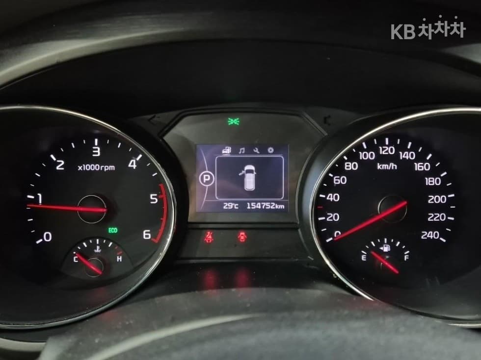 Kia All New Carnival9-seater 2.2 Diesel Luxury - 6