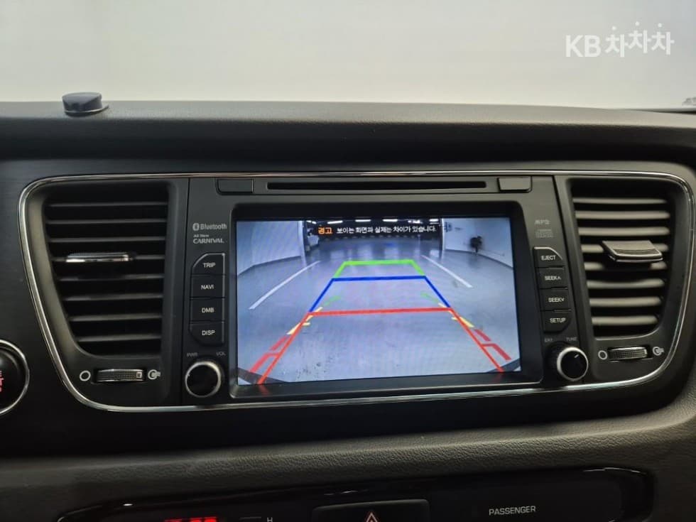 Kia All New Carnival9-seater 2.2 Diesel Luxury - 15