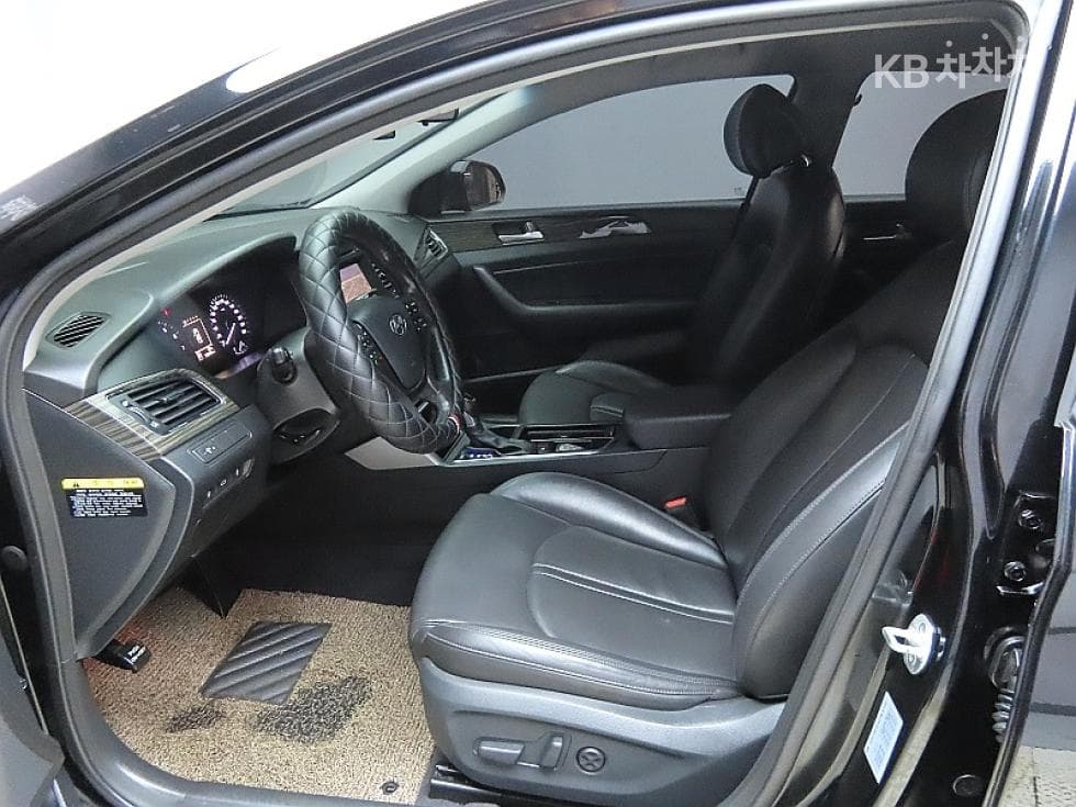 Hyundai Sonata LF2.0 Smart Standard - 10