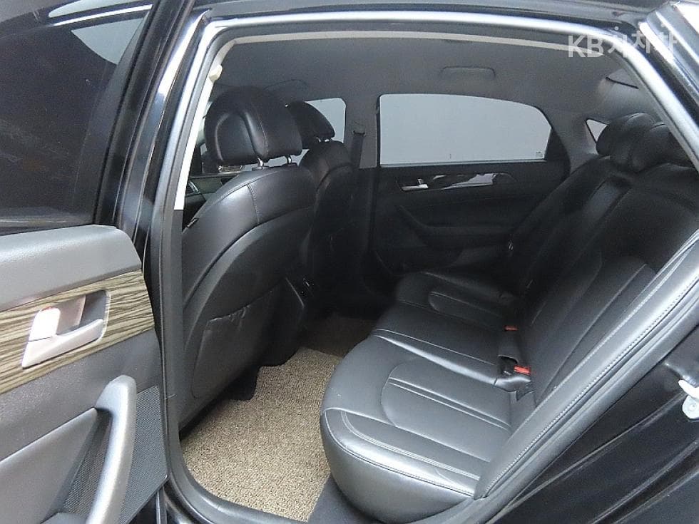 Hyundai Sonata LF2.0 Smart Standard - 11