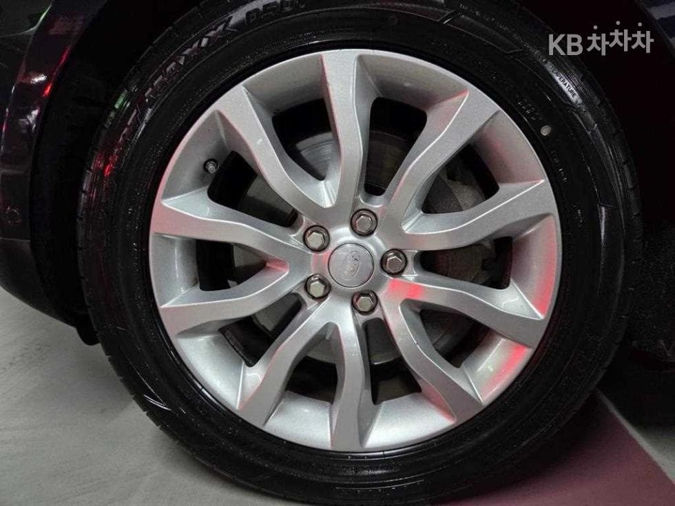 Land Rover New Range Rover Sport3.0 SDV6 HSE Dynamic - 8