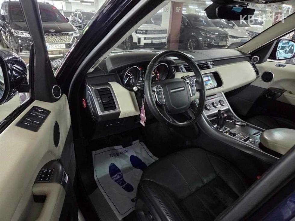 Land Rover New Range Rover Sport3.0 SDV6 HSE Dynamic - 9