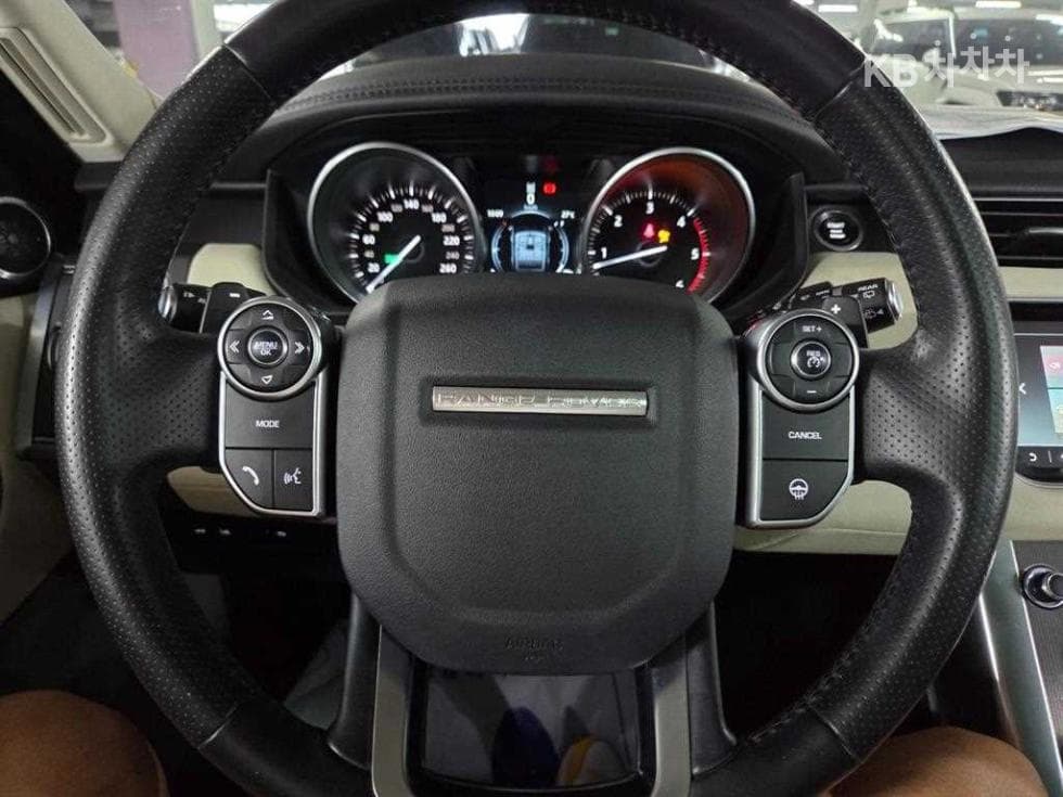 Land Rover New Range Rover Sport3.0 SDV6 HSE Dynamic - 11