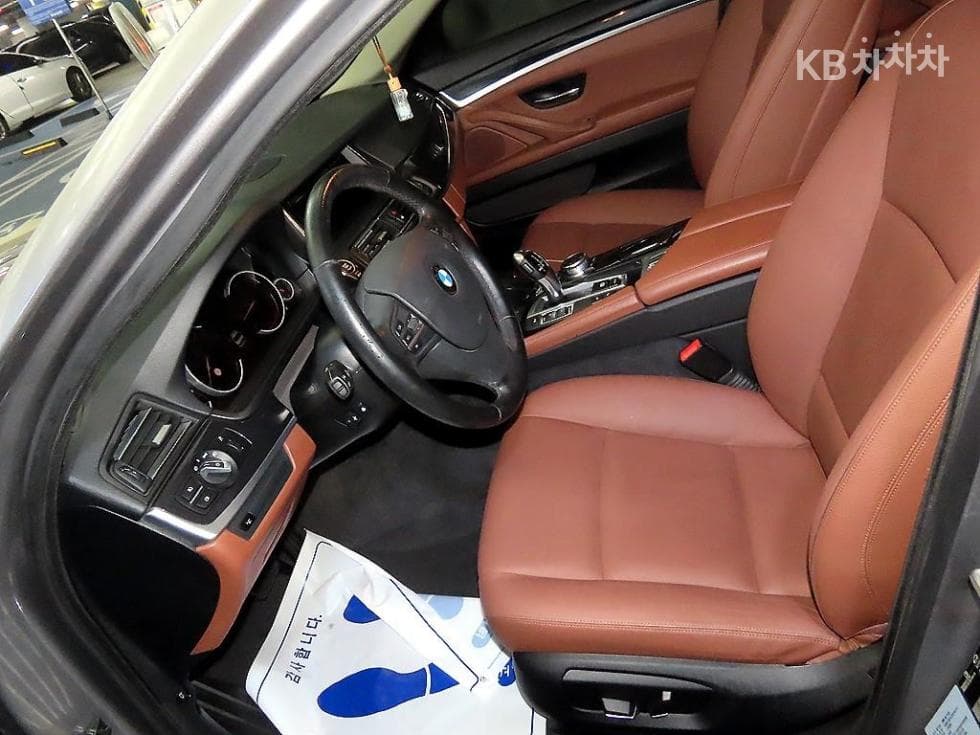 BMW Нов5 Серия520d M Air로Динамичен F10 - 6