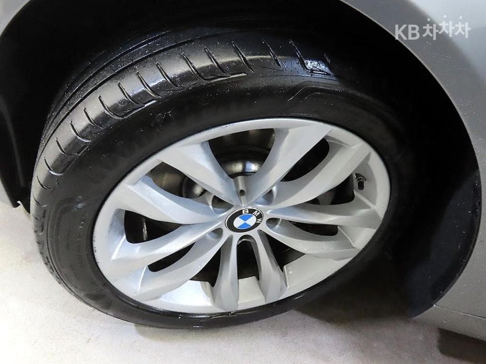 BMW Нов5 Серия520d M Air로Динамичен F10 - 20