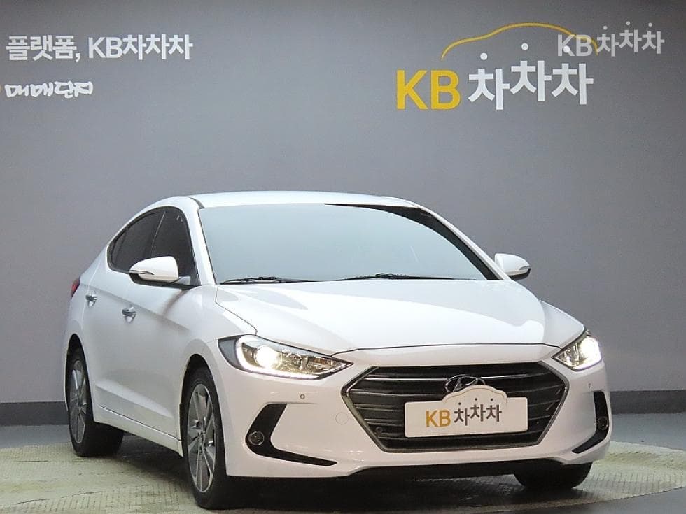 Хюндай Avante (Elantra)AD1.6 GDi Modern - 3