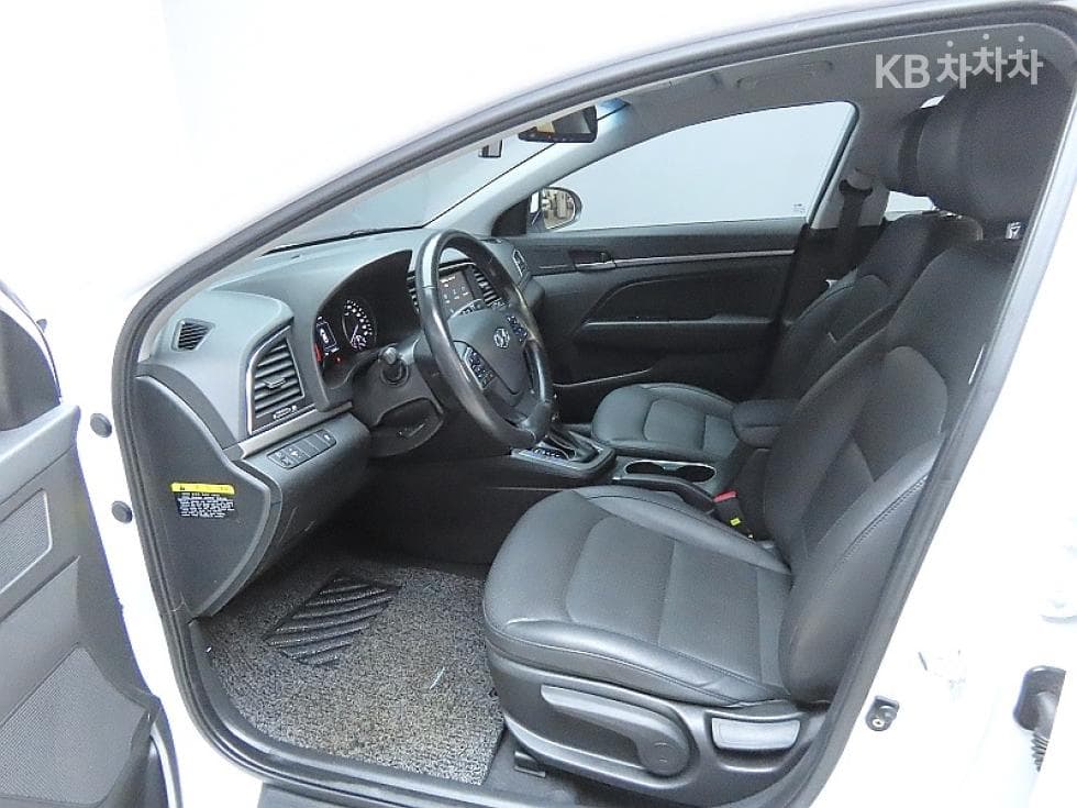 Хюндай Avante (Elantra)AD1.6 GDi Modern - 10