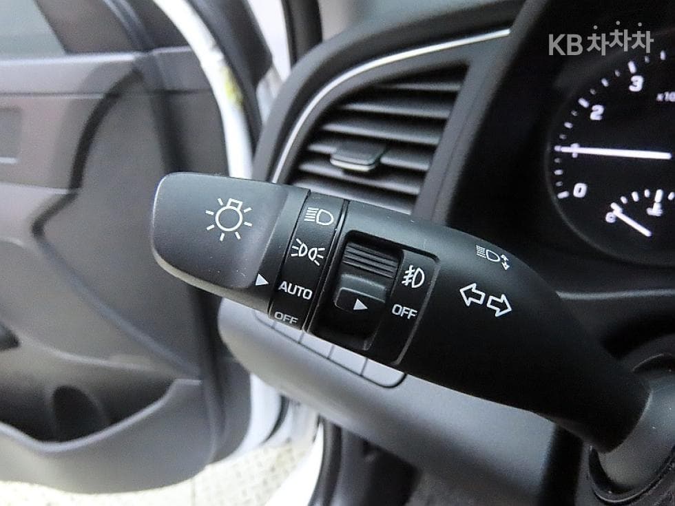Хюндай Avante (Elantra)AD1.6 GDi Modern - 14
