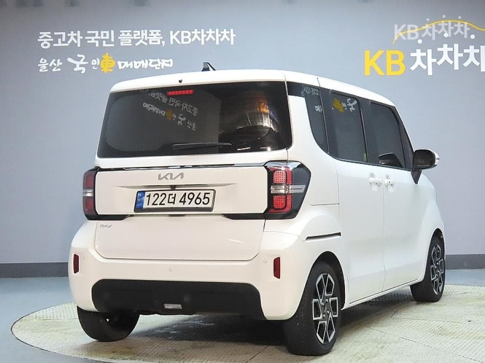 Kia The New (facelift) Kia Ray (van)1.0 Gasoline Signature - 2