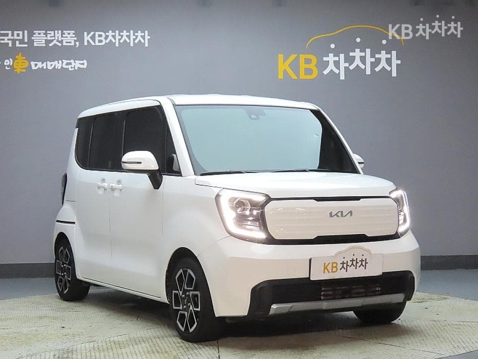 Kia The New (facelift) Kia Ray (van)1.0 Gasoline Signature - 3