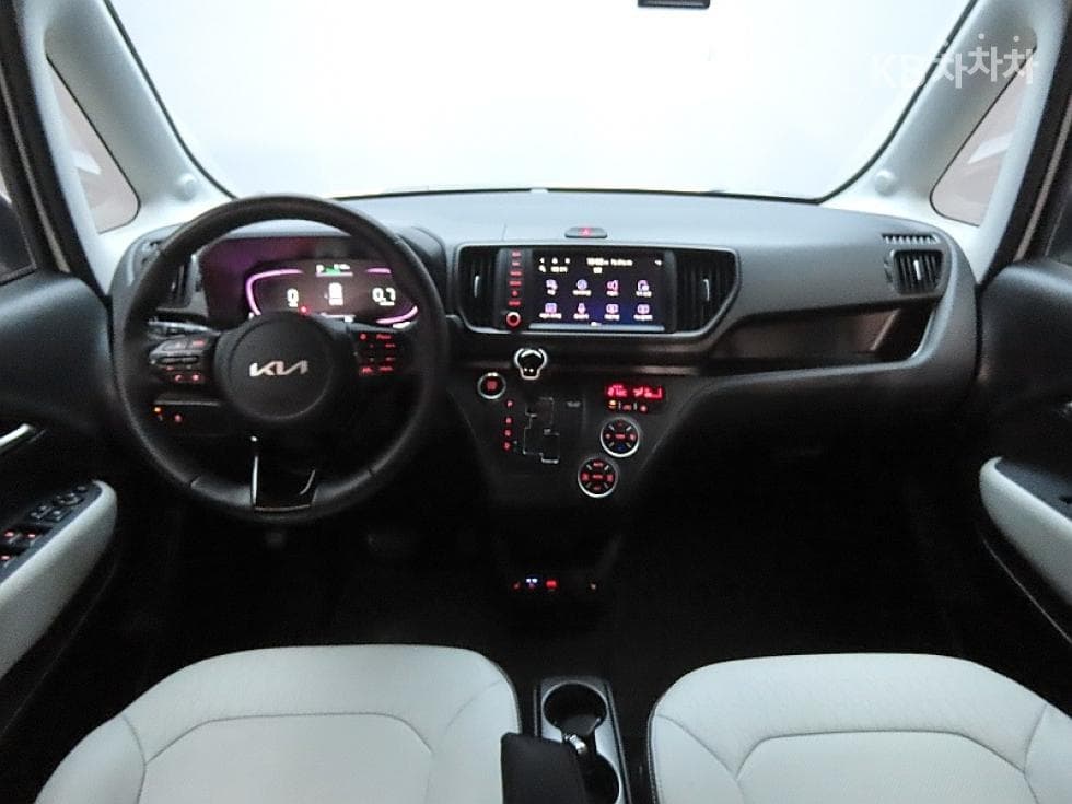 Kia The New (facelift) Kia Ray (van)1.0 Gasoline Signature - 6