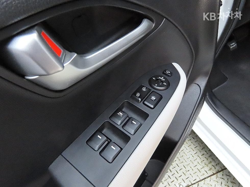 Kia The New (facelift) Kia Ray (van)1.0 Gasoline Signature - 14