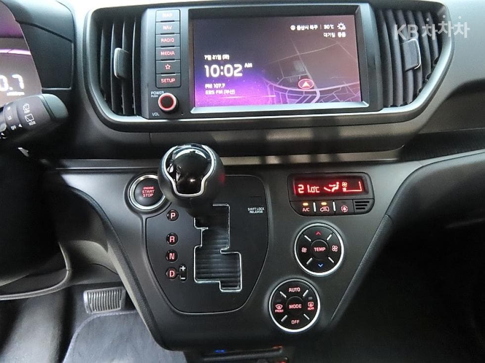 Kia The New (facelift) Kia Ray (van)1.0 Gasoline Signature - 17